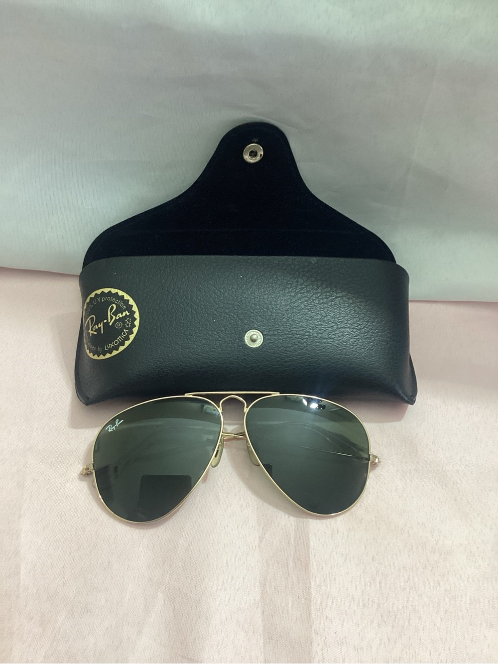 Ray-Ban Aviator Sunglasses in Gold with Green Lenses